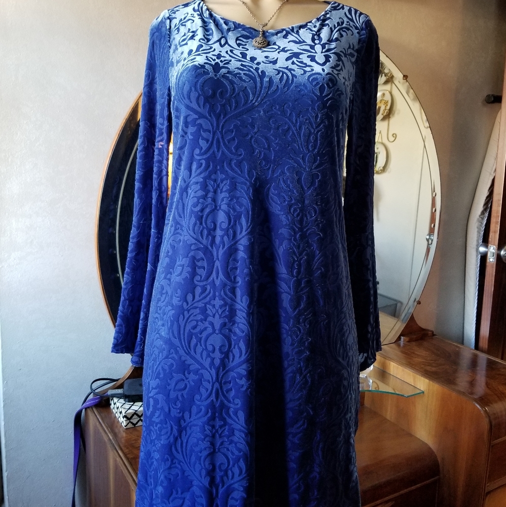 ECI NEW YORK  Velvet Burnout Dress NWT